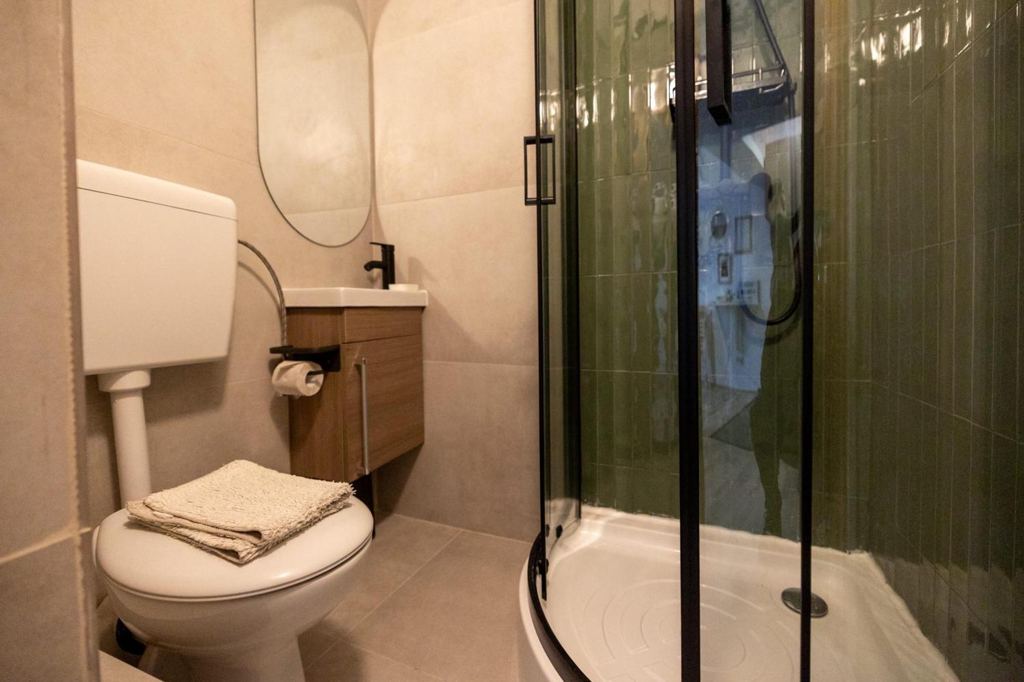 Cozy Studio Retreat - Quiet, Premium Stay ทิมิชัวรา ภายนอก รูปภาพ