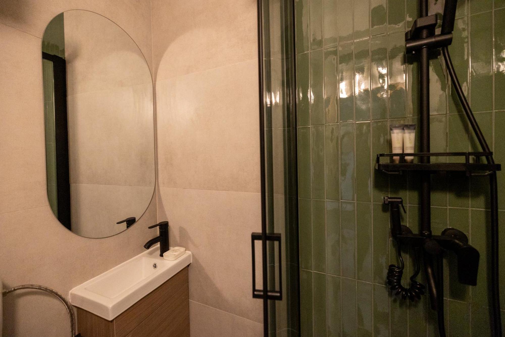 Cozy Studio Retreat - Quiet, Premium Stay ทิมิชัวรา ภายนอก รูปภาพ